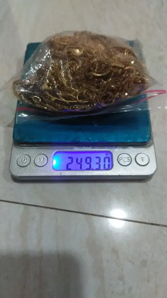 dibeli/jual emas/berlian