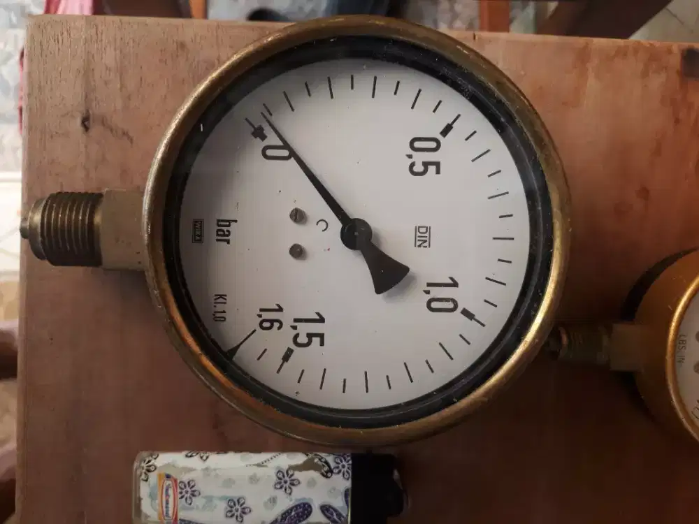 alat ukur tekanan/Pressure gauge wika 6inc