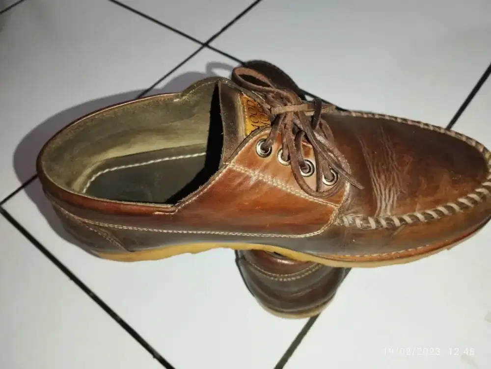 Sepatu Kulit Coklat