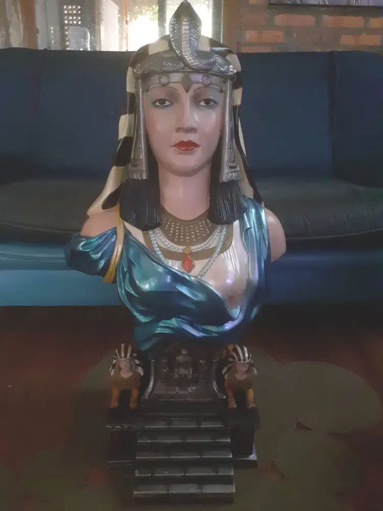Patung Cleopatra antik
