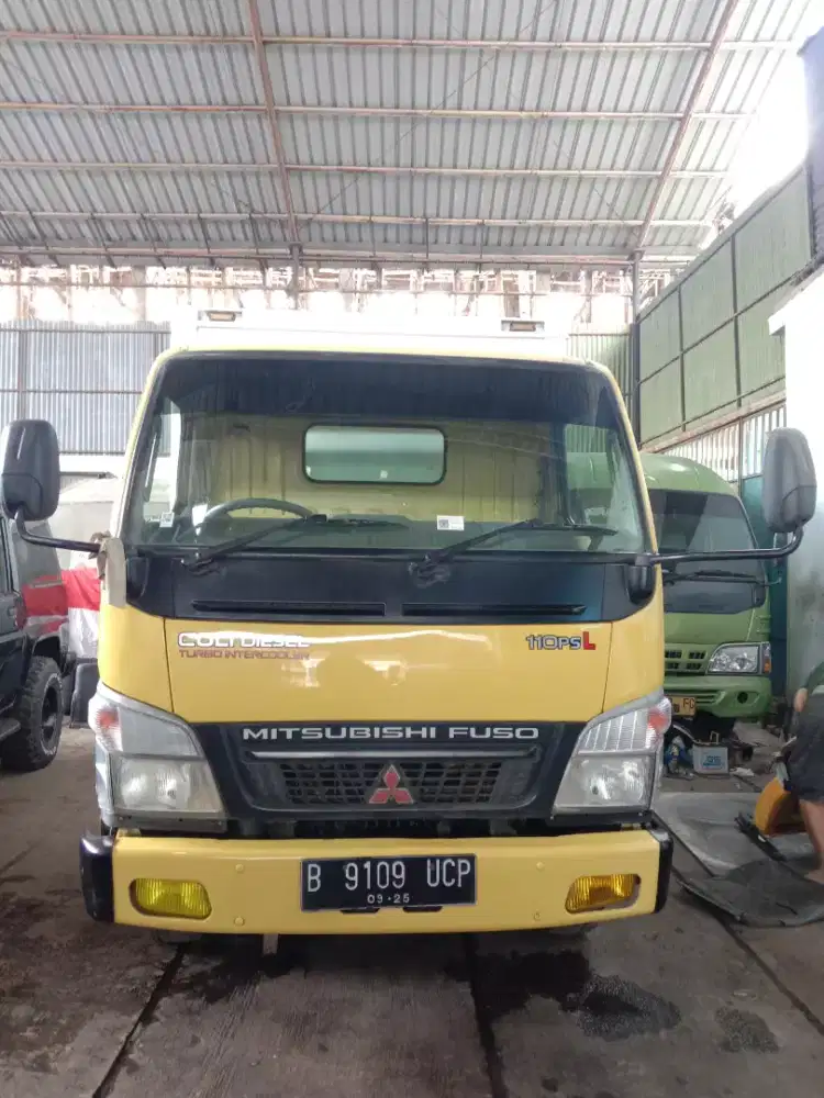 Truk Engkel Mitsubishi Colt Diesel FE 71 L 2015 Siap Pakai