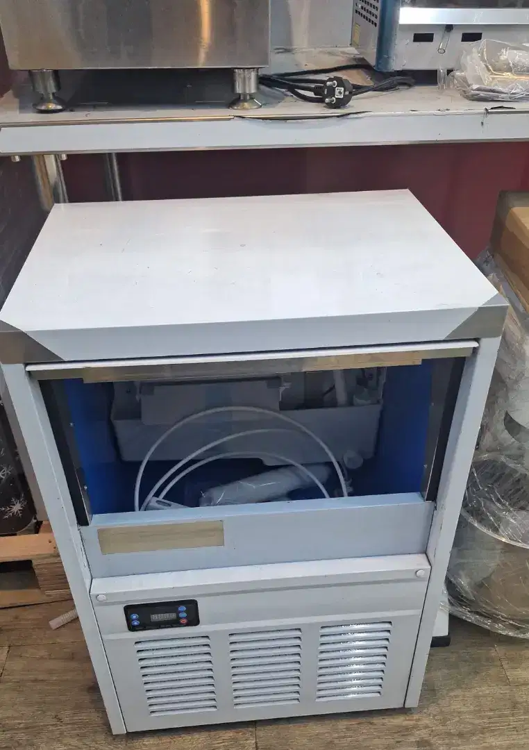 Mesin Pembuat Es batu kristal Ice Cube Maker 45 Kg
