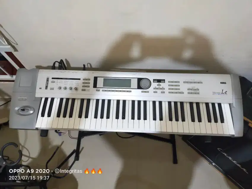 Keyboard KORG Triton Le