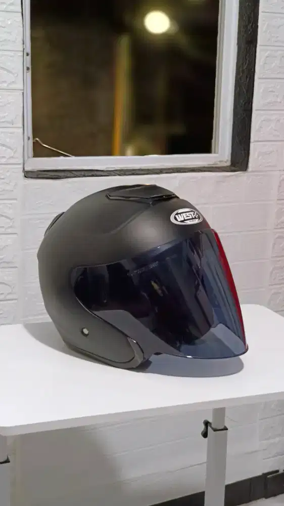 Helm west black doff