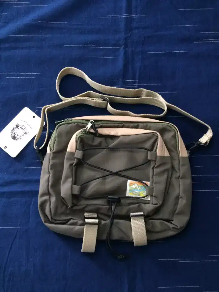 Tas slingbag waistbag Humblezing gregory stussy