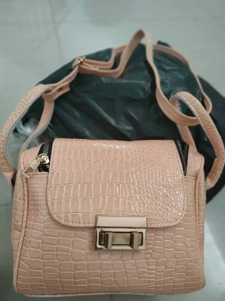 Di jual Tas Kulit Import Mewah