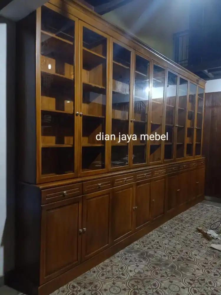 Lemari buku/buvet buku jati