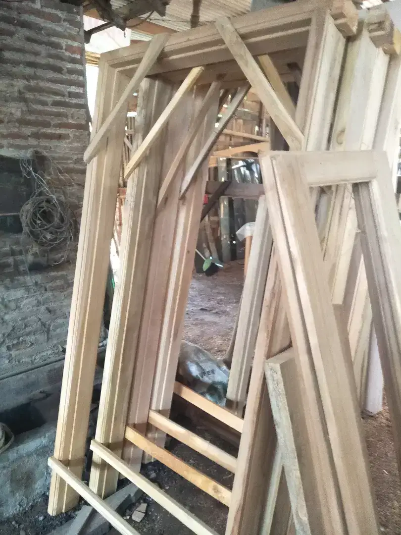 Kusen jati kayu kwalitas baek.  Serat padat