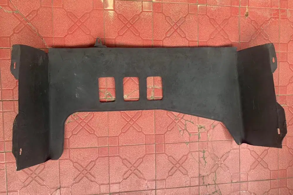 Cover pelindung mesin BMW E30 (custom)