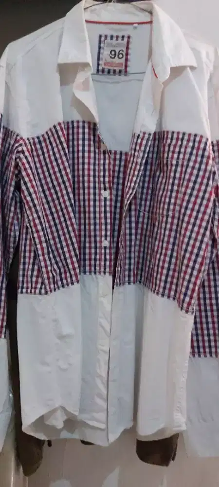 Kemeja  pria  trendy