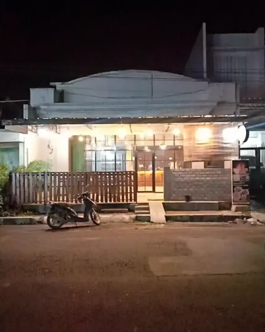 JUAL RUKO/BANGUNAN COFFEE SHOP DAN RUMAH TEMPAT TINGGAL