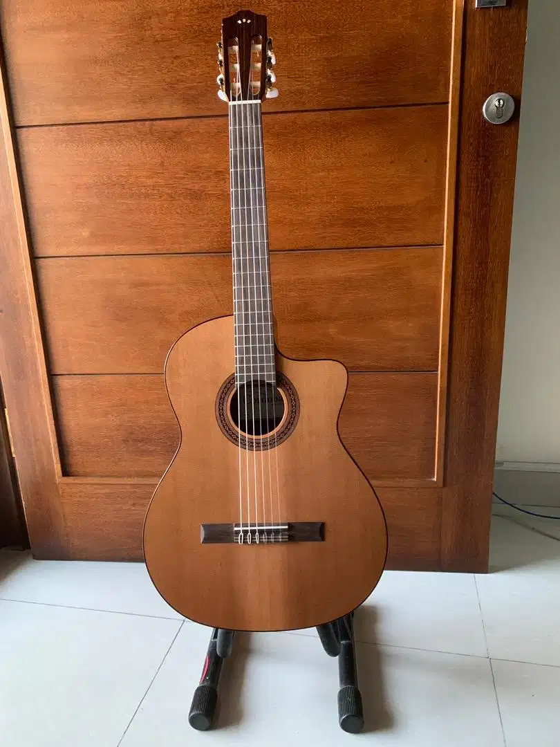 Gitar akustik Cordoba C5-CE