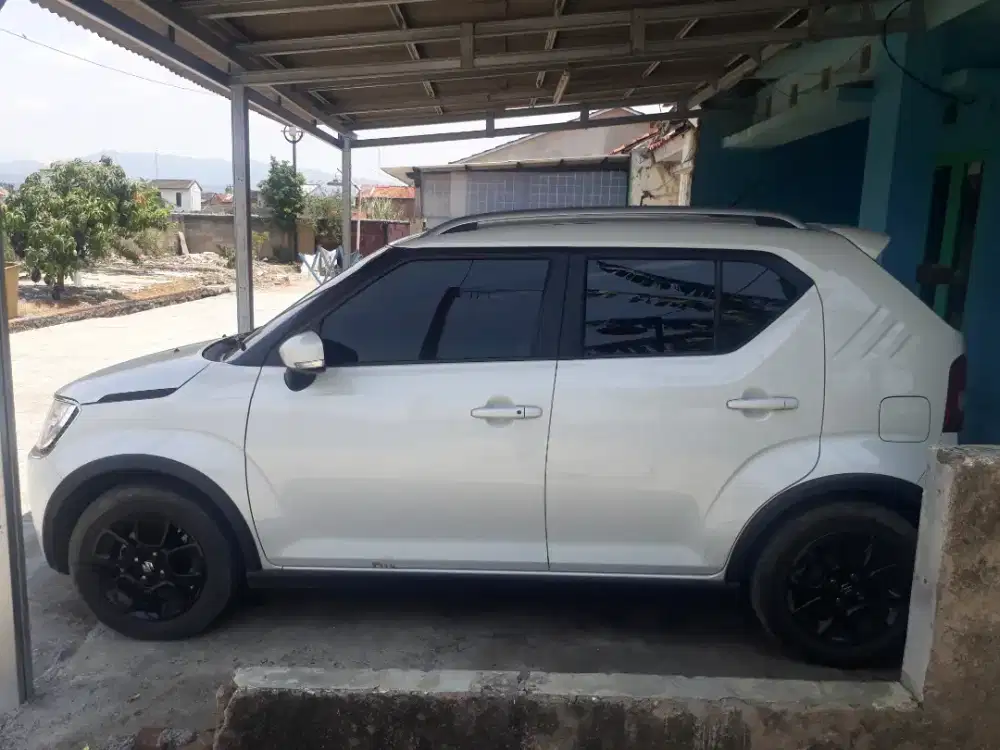 panggilan pasang kaca film mobil ke lokasi anda