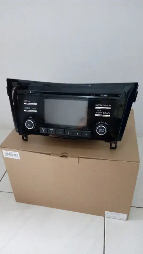 Head unit Nissan Xtrail T32 baru oem lengkap dengan dus