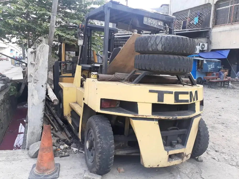 Forklift TCM 5 TON TAHUN 1992 MANUAL SOLAR