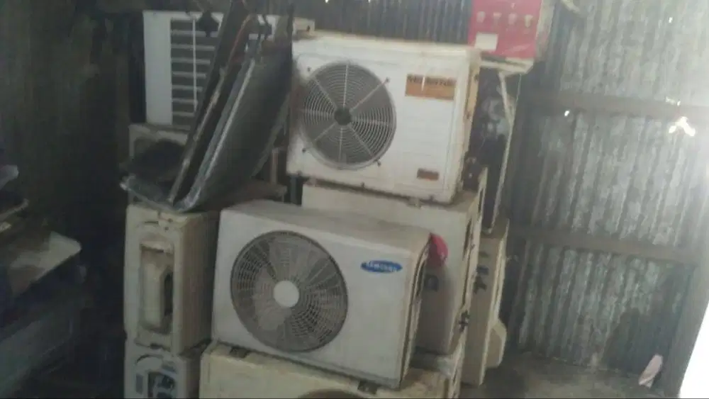 di beli besi, ac bekas . harga sesui kondisi, mebel dan lainya