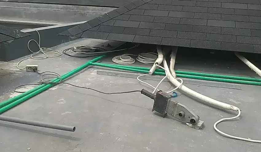 Pemasangan pipa air panas ppr