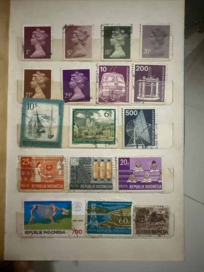Koleksi Perangko kuno