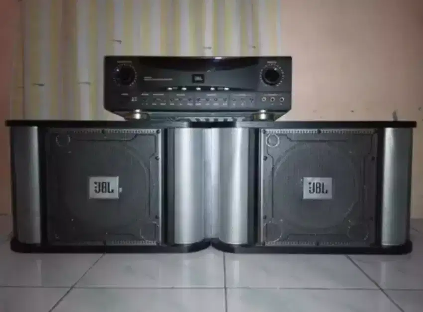 dijual satu set speaker JBL & power ampli JBL