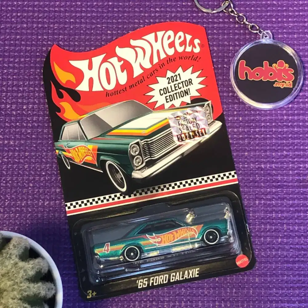 Diecast Hot Wheels Collector Edition 2021 Ford Galaxie Hijau Mail in