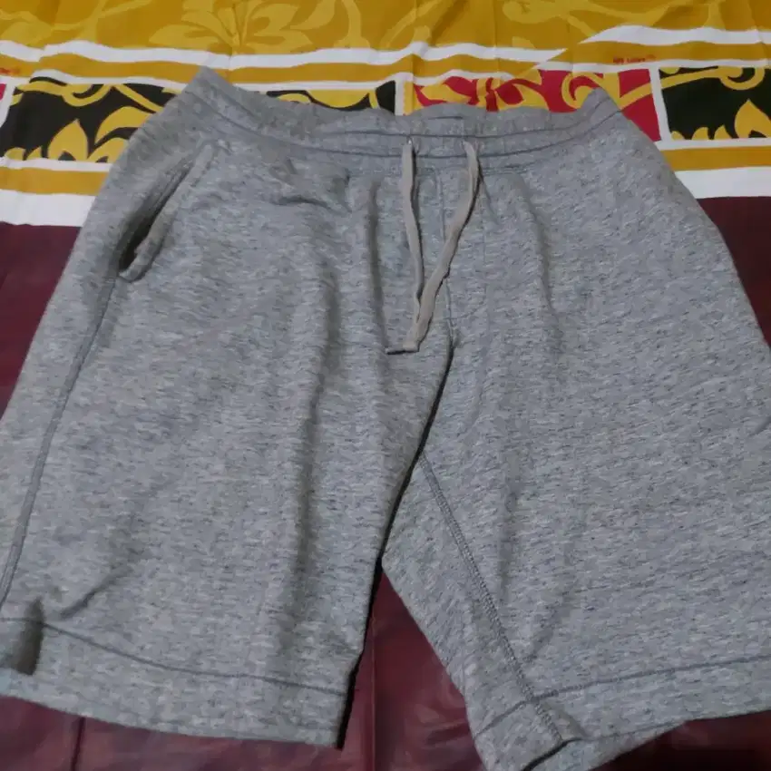Uniqlo size 33-34
