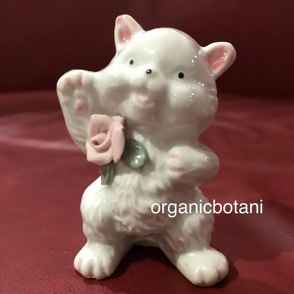 Patung Kucing Tangan Melambai. Lucky The Cat Imported.