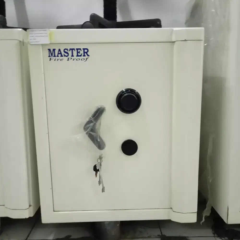 Brankas merk master size 3¹/?