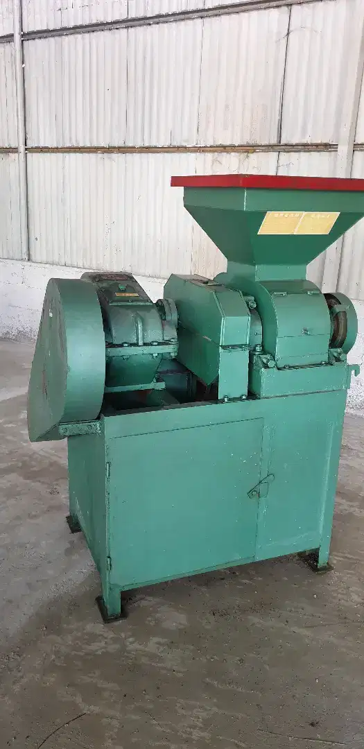 Mesin produksi arang briket