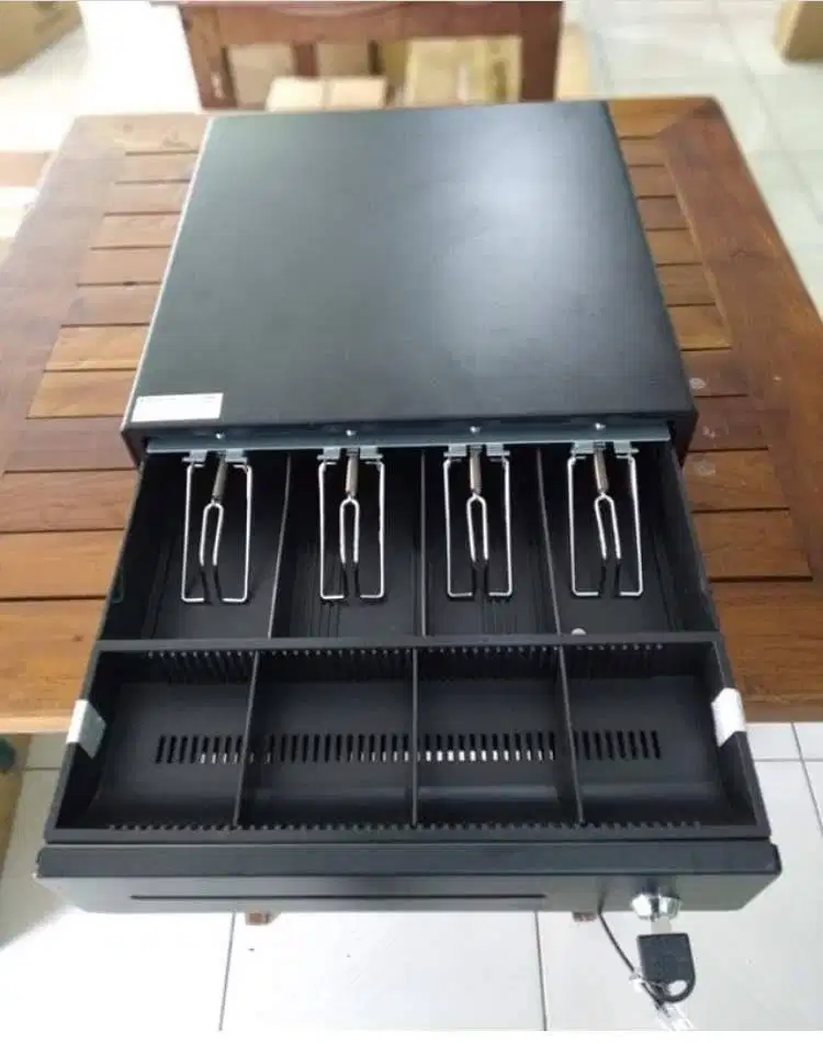Laci uang / Cash Drawer IWARE CD330, perlengkapan kasir