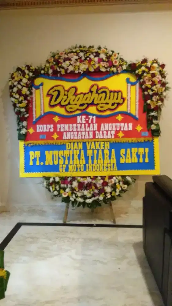 Karangan bunga baru segala ucapan