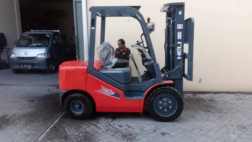 Harga Jual Forklift 3 Ton Baru Bergaransi