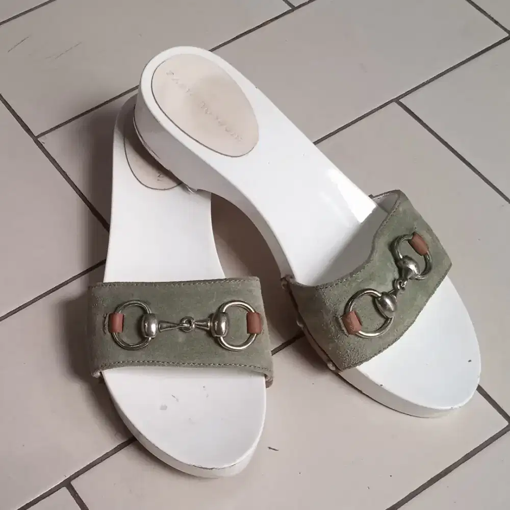 Sandal Sepatu Selop Kayu Wanita FABIO RUSCONI 37 Putih Mulus