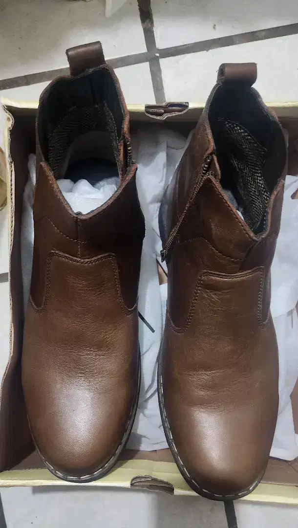 Baru original leather sepatu bootz keren merk CAMEL size 44 Coffee