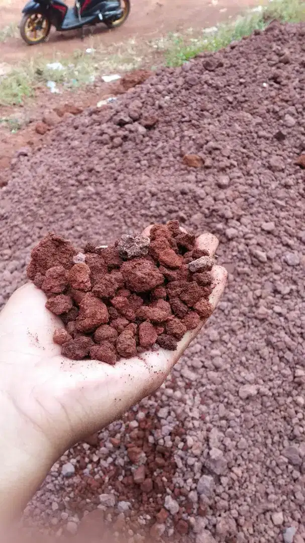 Batu kerikil merah