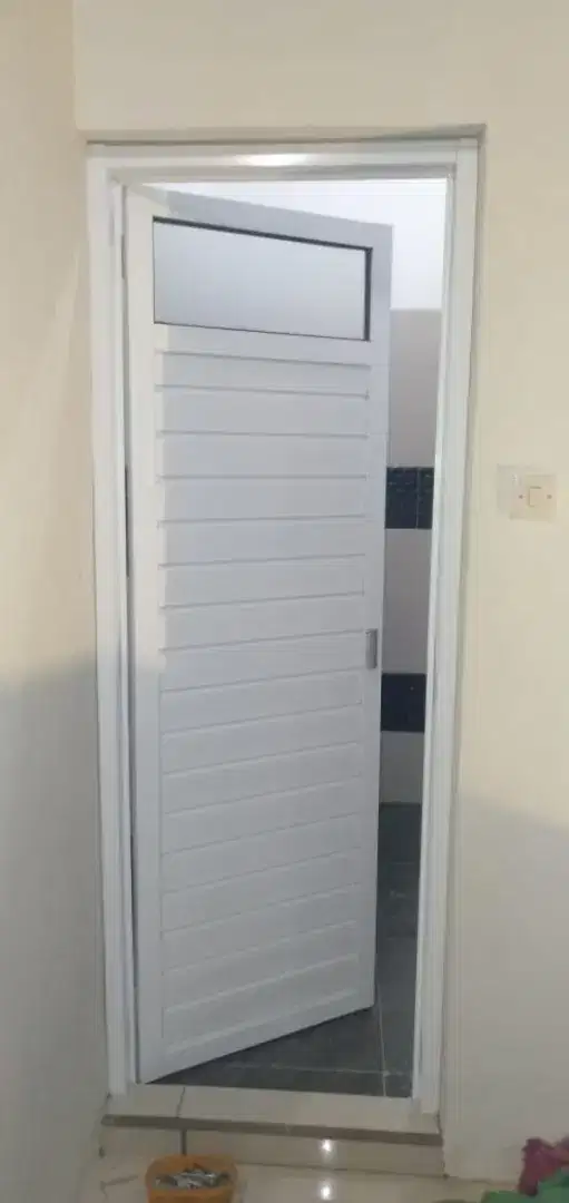 PINTU KAMAR MANDI ALMUNIUM