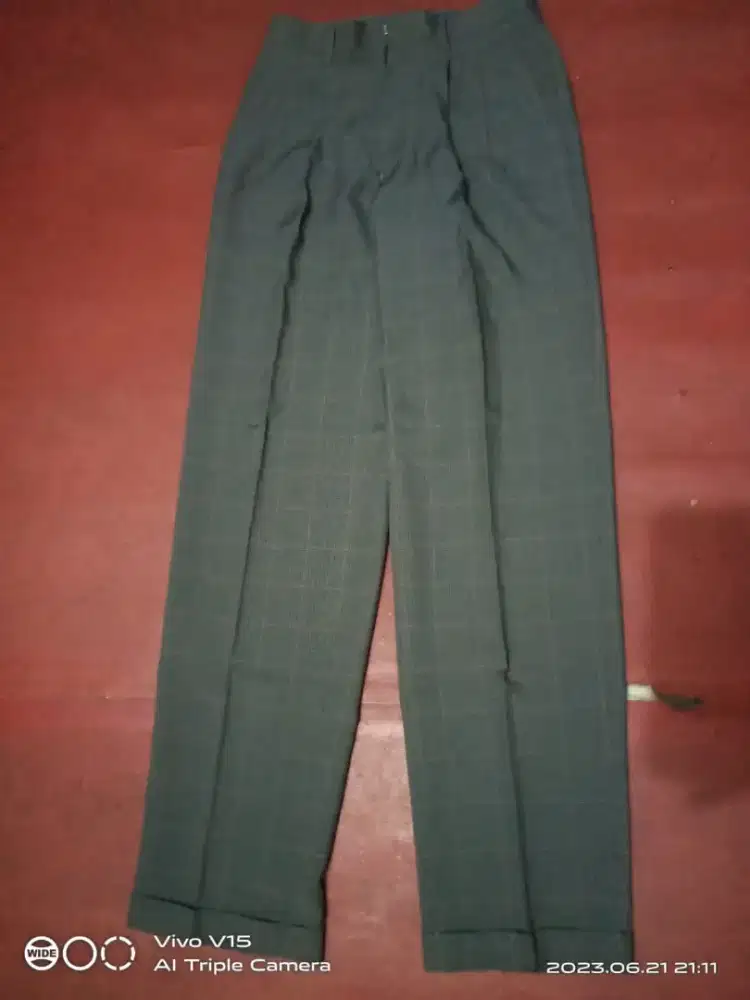 Jual BU celana kerja siap pakai negoin sampe jadi