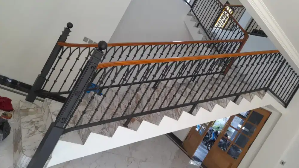 Bengkel Las Kanopi,Pagar,Tralis,Tangga,Pintu double,Relling,Balkon dll