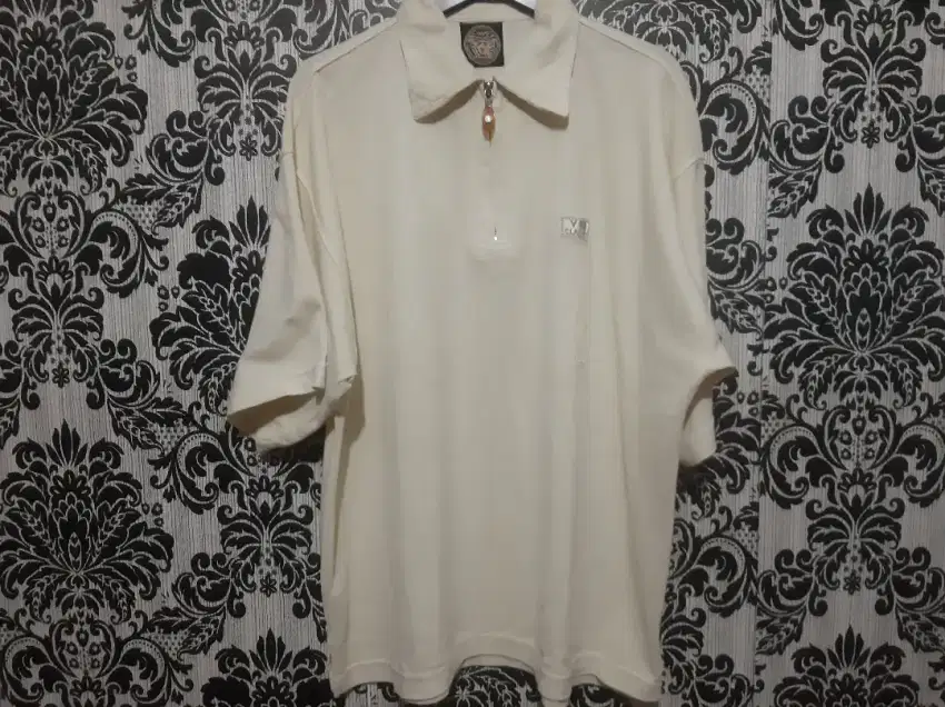 Kaos kerah Versace Classic