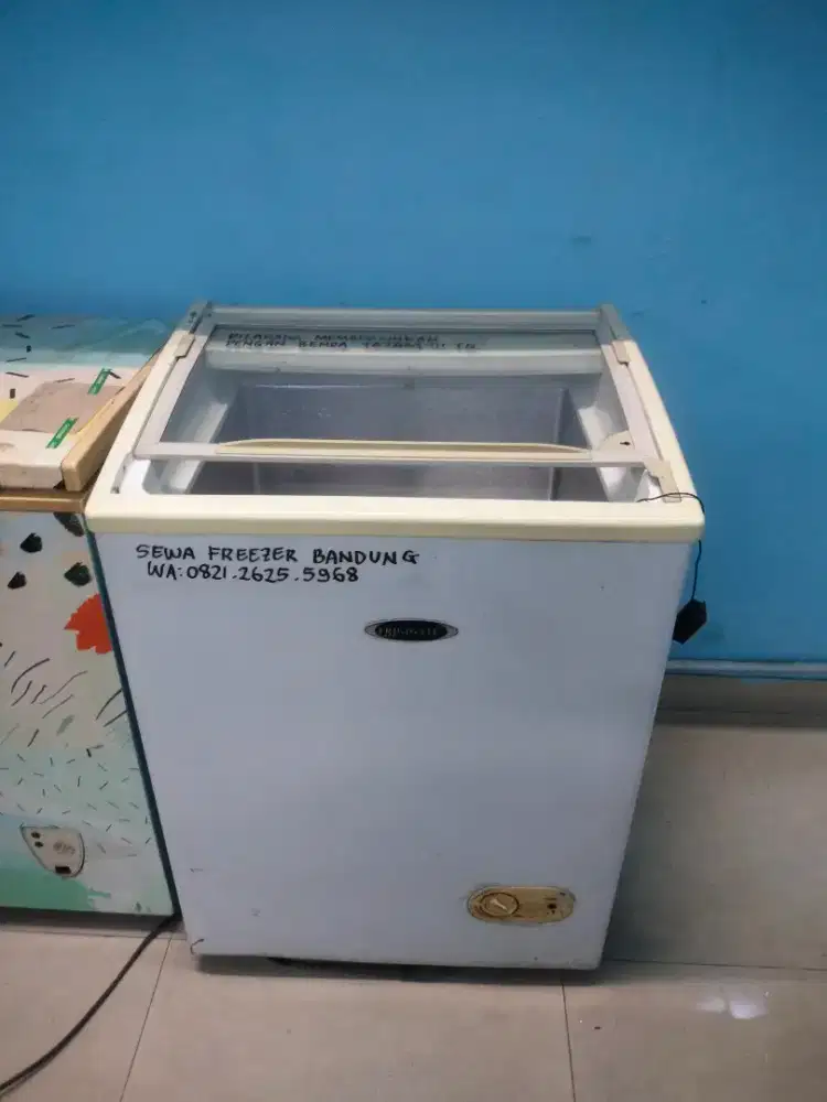 FREEZER FRIGIGATE SLIDE CURVED GLASS 100 Liter, 100 W, SECOND, Bandung