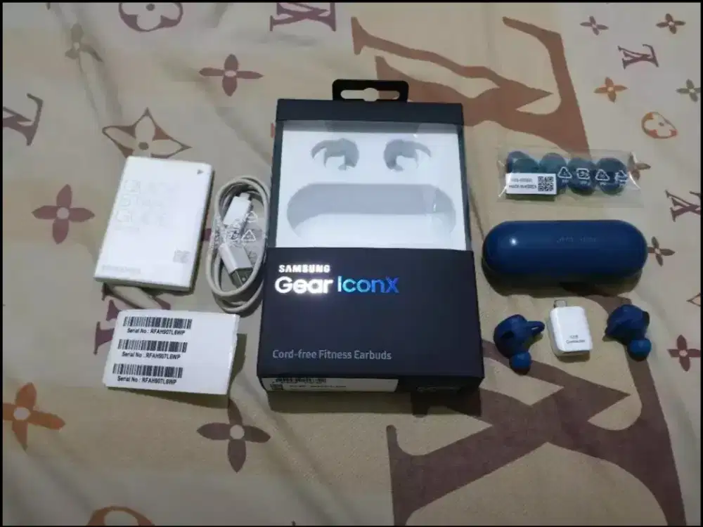 Samsung Gear IconX Official Edition Full Set