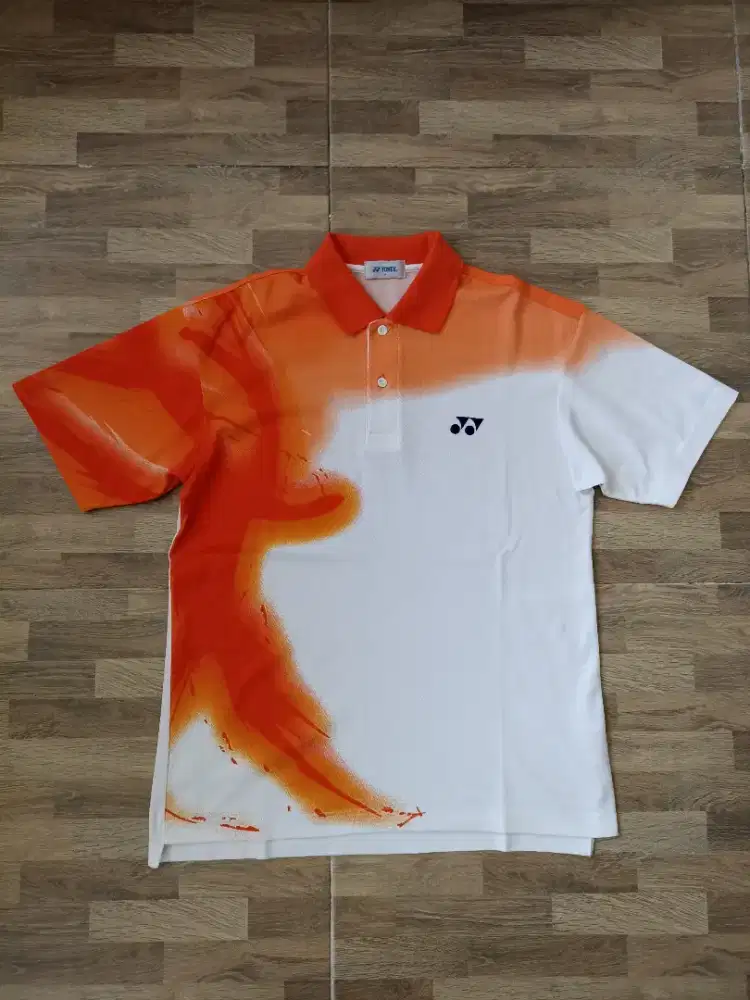 Yonex polo shirt
Vintage