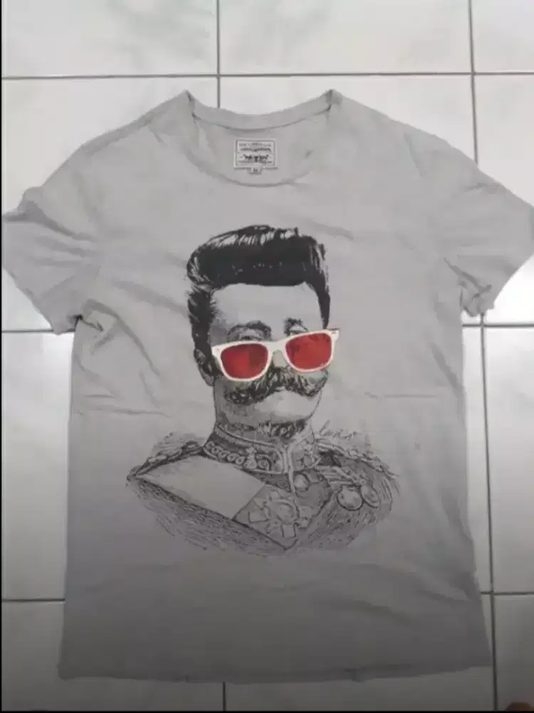 Kaos Levi's original-Made in China