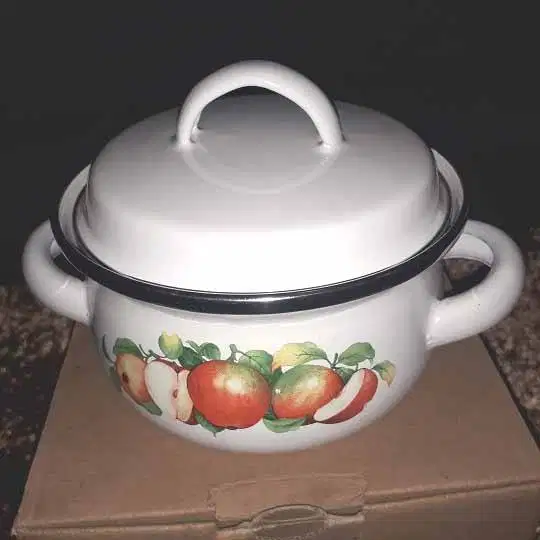 Panci serba guna Sauce Pot Enamel dengan Tutup aneka ukuran