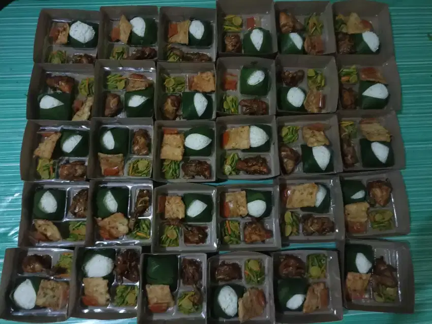 Paket nasi kotak siap antar sejak 2006