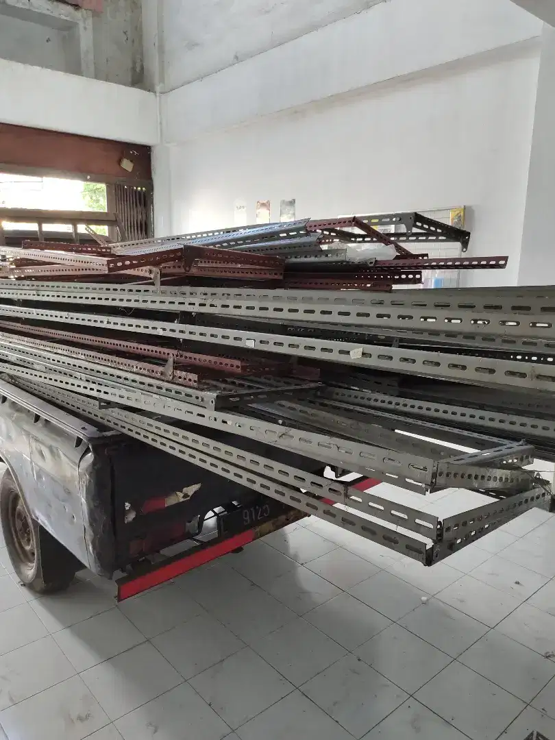 Beli besi tua scrap