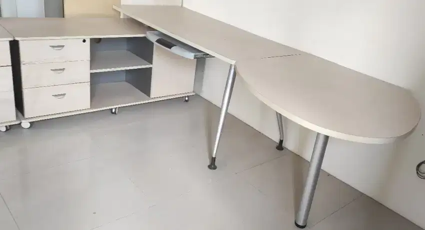 Meja Kantor Informa