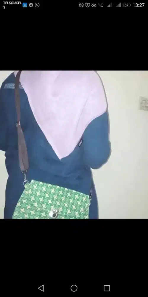 Kantong ABG terbuat dari kain batik