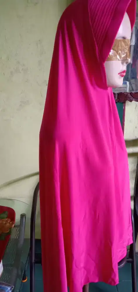 Jilbab syar'i warna pink
