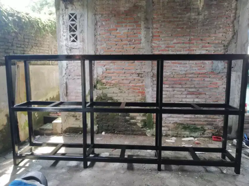 Rak akuarium ikan hias / kabinet almari aquarium 3 x 3  kayu bengkirai