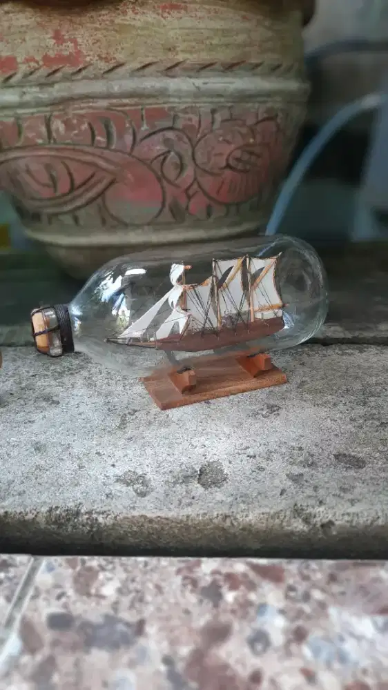 Pajangan Kapal dalam Botol (Besar)
